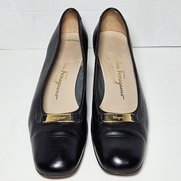 Vtg Salvatore Ferragamo Black Wmn A4 Extra Narrow Croc Embossed Pumps - Picture 2 of 10